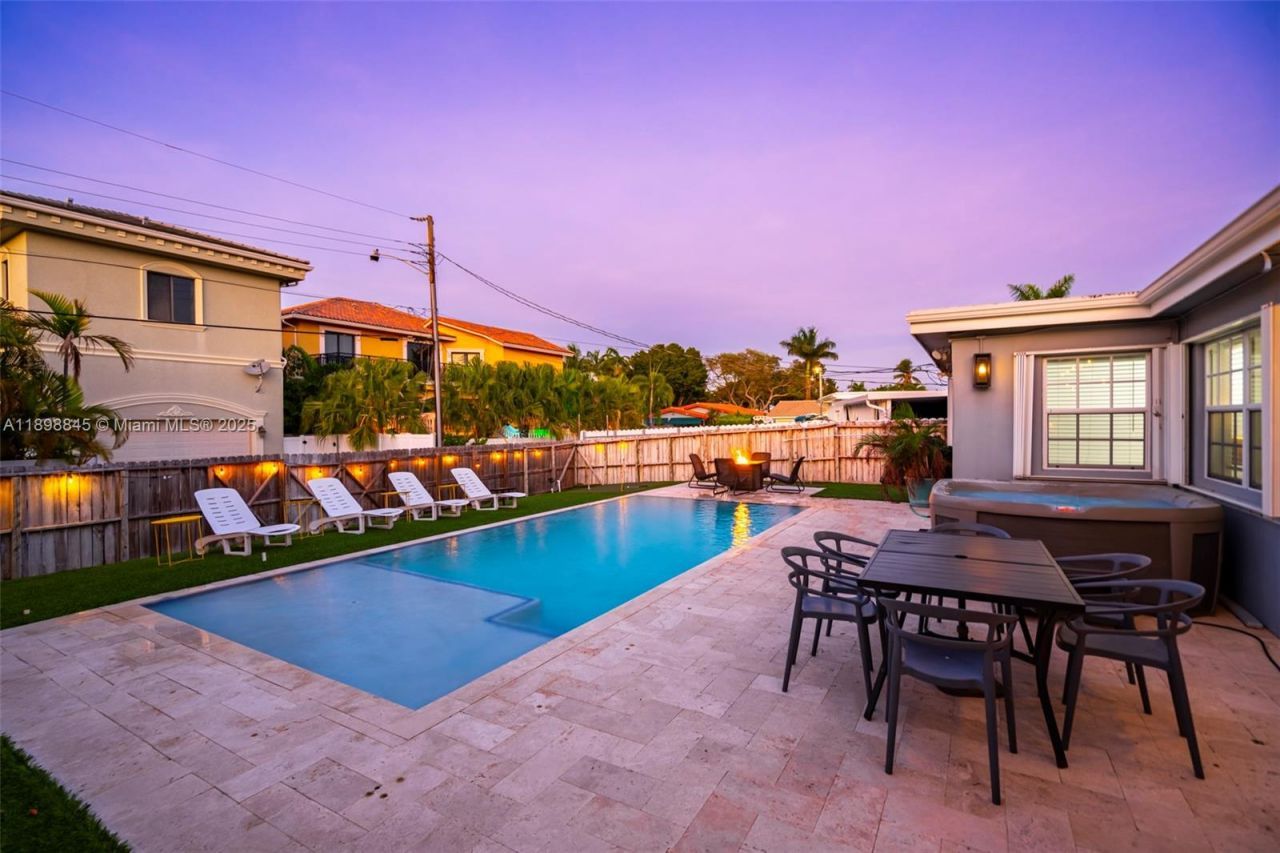 1305 Funston St, Hollywood, FL 33019 Photo