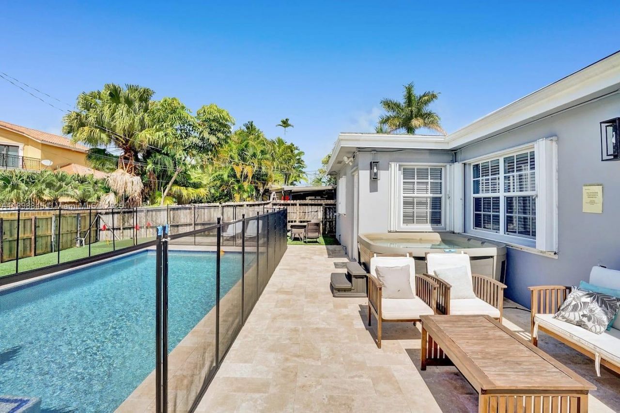 1305 Funston St, Hollywood, FL 33019 Photo