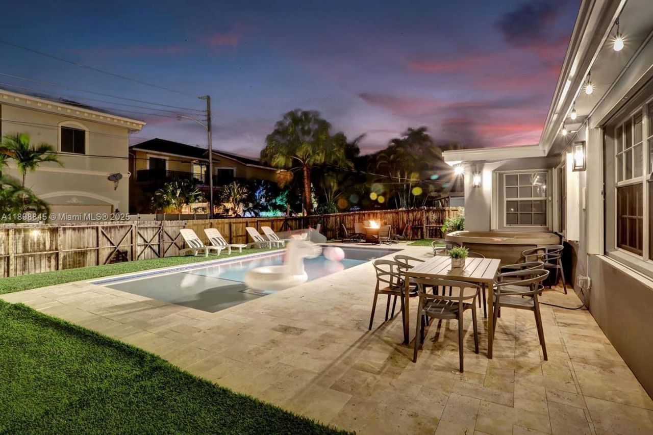 1305 Funston St, Hollywood, FL 33019 Photo