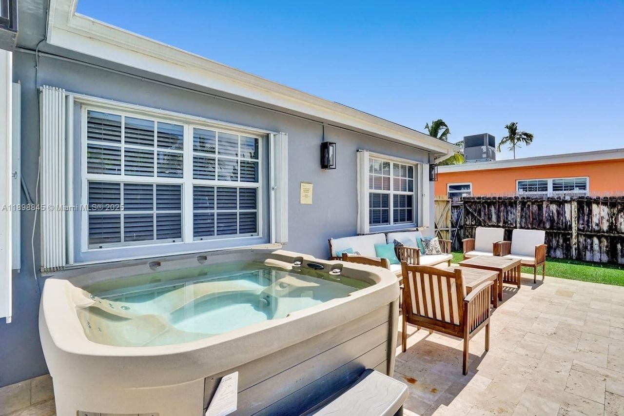 1305 Funston St, Hollywood, FL 33019 Photo