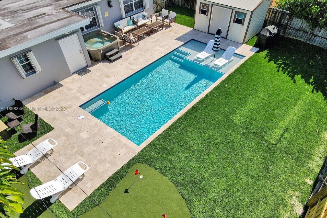 1305 Funston St, Hollywood, FL 33019 Photo