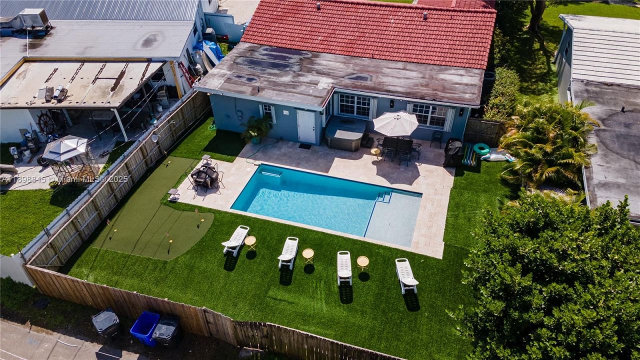 1305 Funston St, Hollywood, FL 33019 Photo