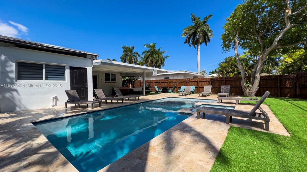 1230 Johnson St, Hollywood, FL 33019 Photo