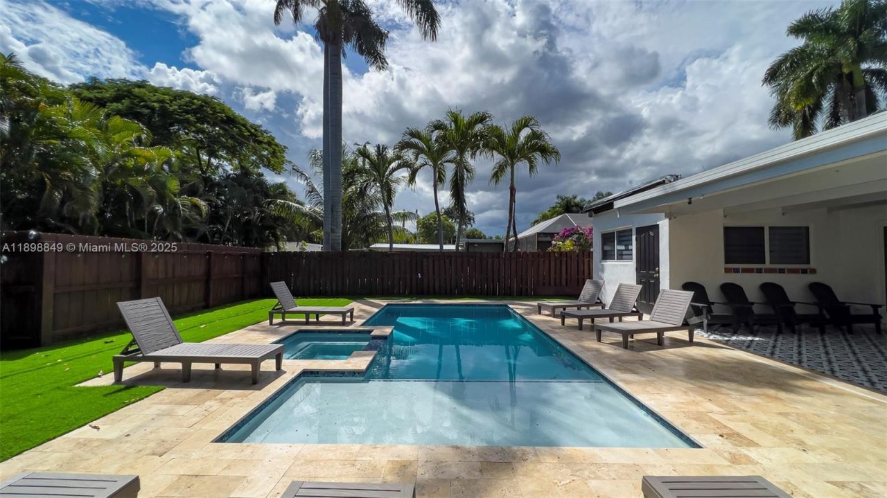 1230 Johnson St, Hollywood, FL 33019 Photo