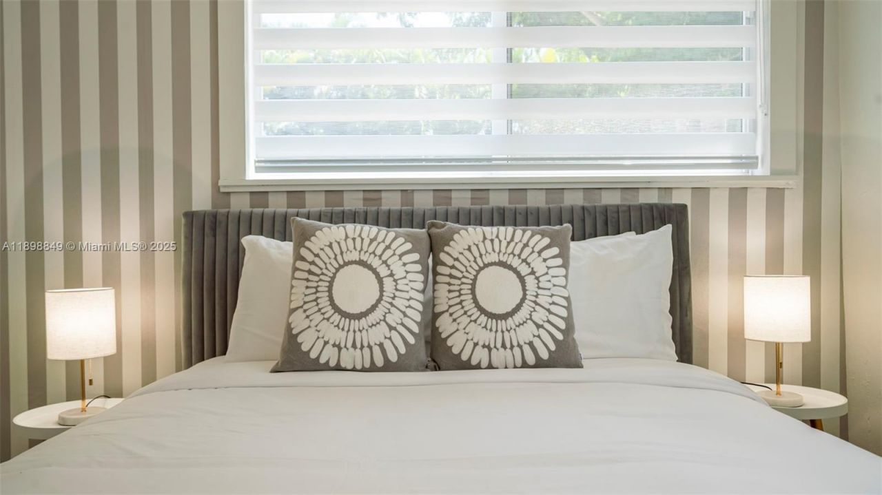 1230 Johnson St, Hollywood, FL 33019 Photo