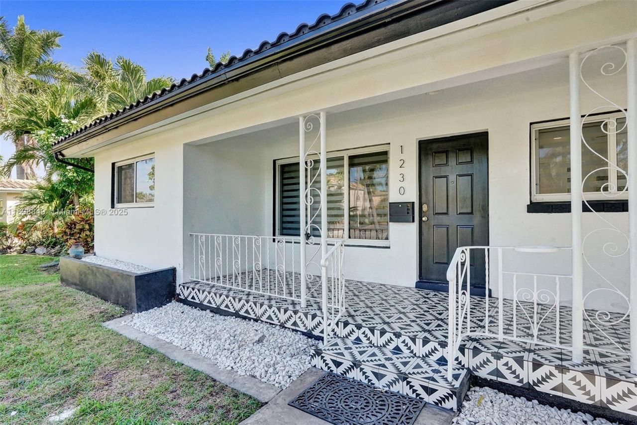 1230 Johnson St, Hollywood, FL 33019 Photo