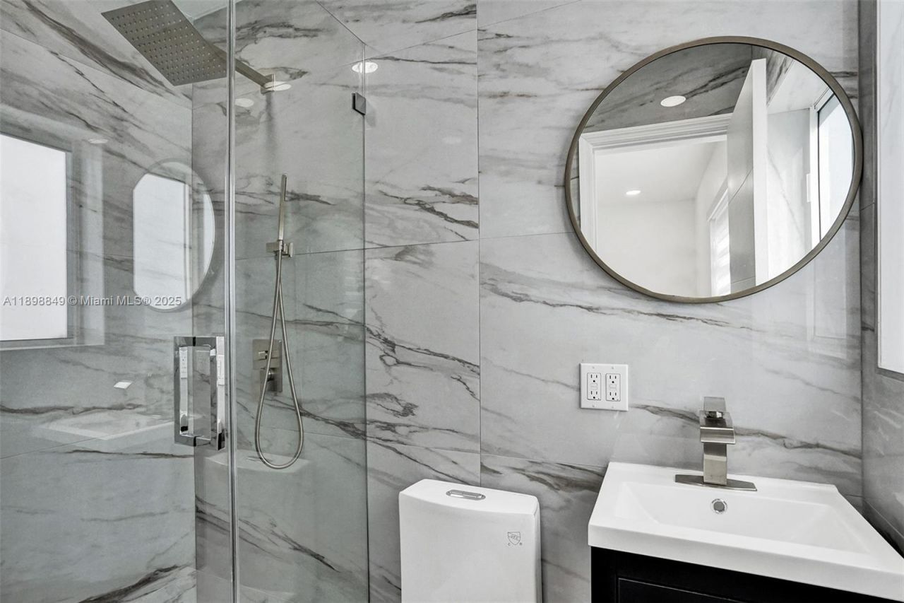 1230 Johnson St, Hollywood, FL 33019 Photo