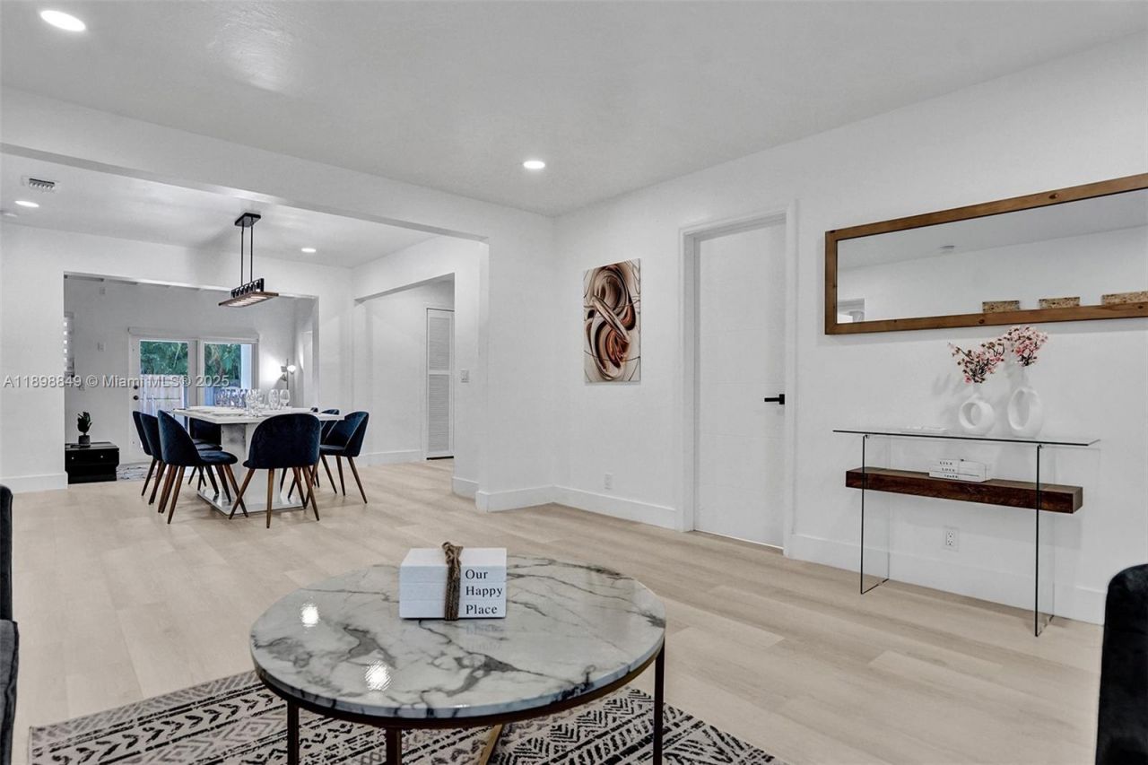 1230 Johnson St, Hollywood, FL 33019 Photo