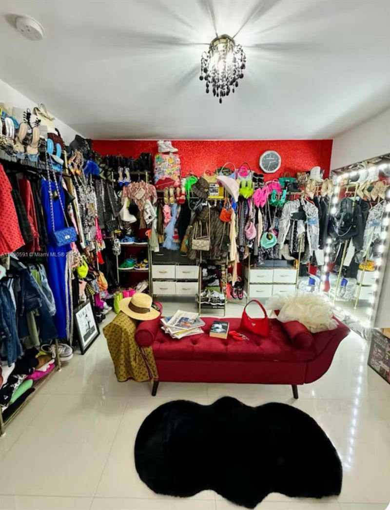 9240 Byron Ave, Surfside, FL 33154 Photo