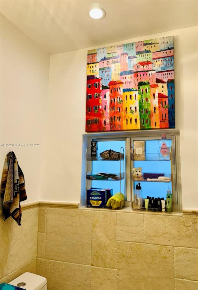 9240 Byron Ave, Surfside, FL 33154 Photo