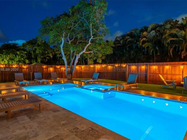 1230 Johnson St, Hollywood, FL 33019
