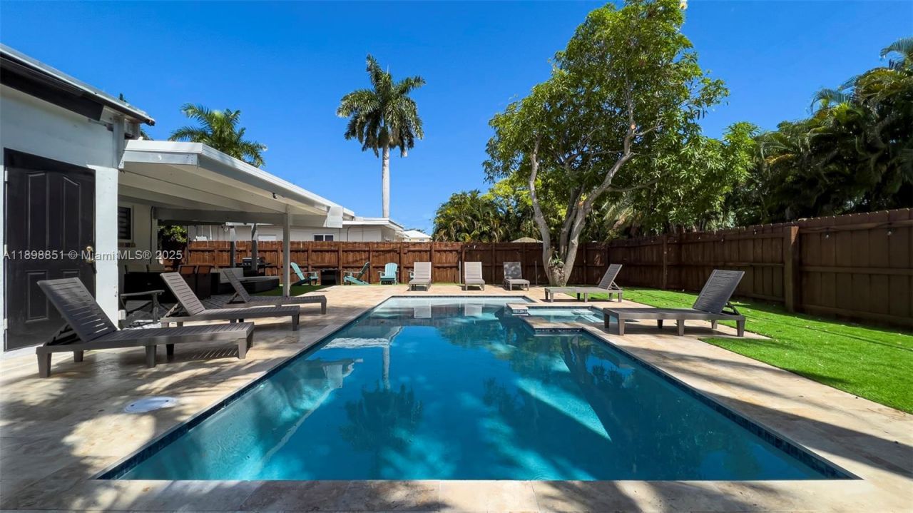 1230 Johnson St, Hollywood, FL 33019 Photo