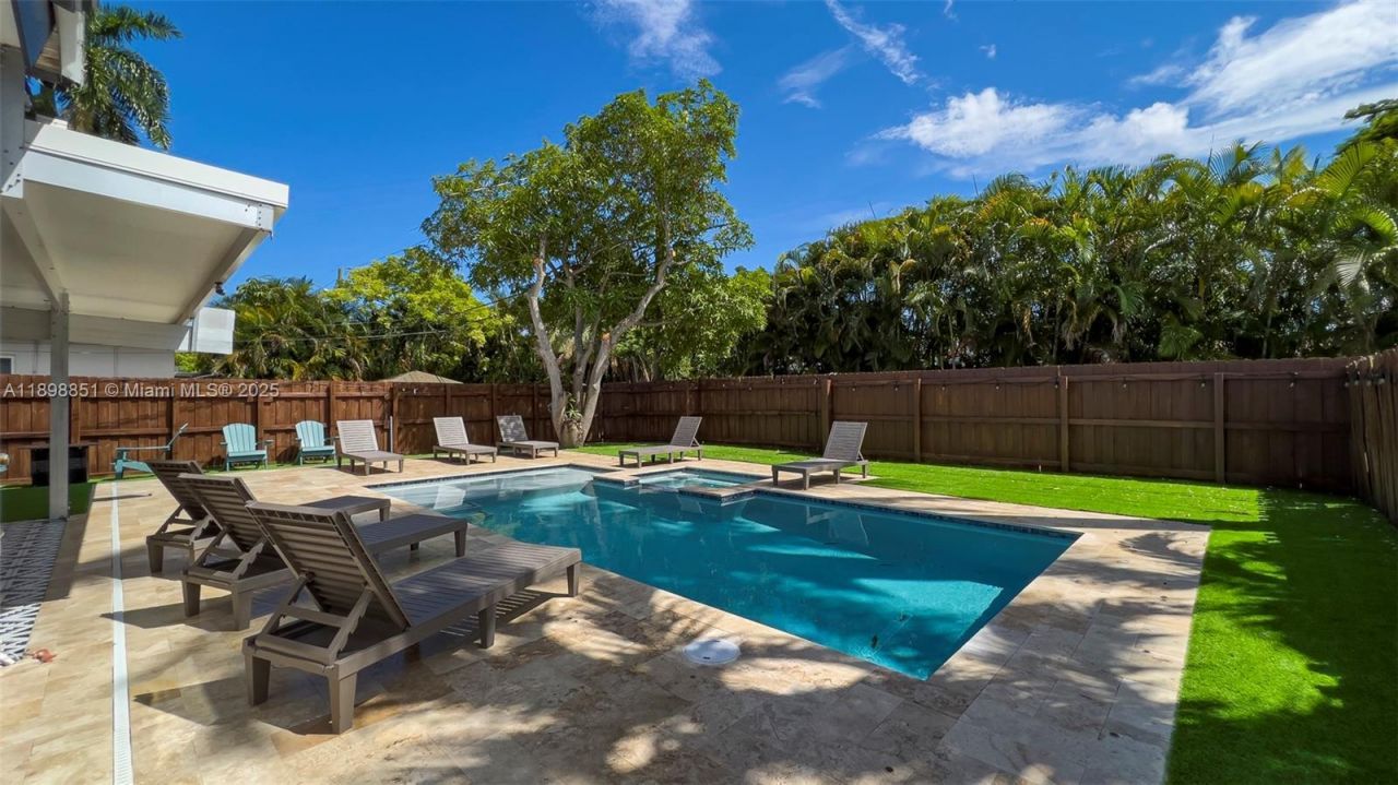 1230 Johnson St, Hollywood, FL 33019 Photo