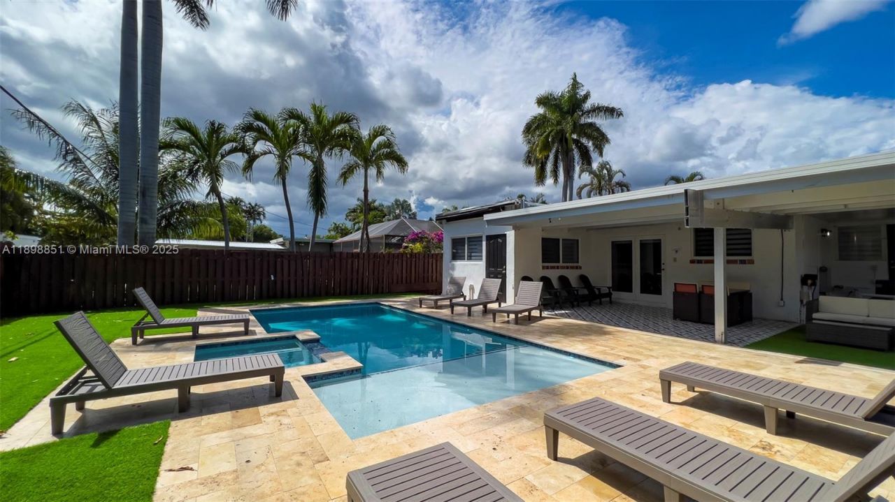 1230 Johnson St, Hollywood, FL 33019 Photo