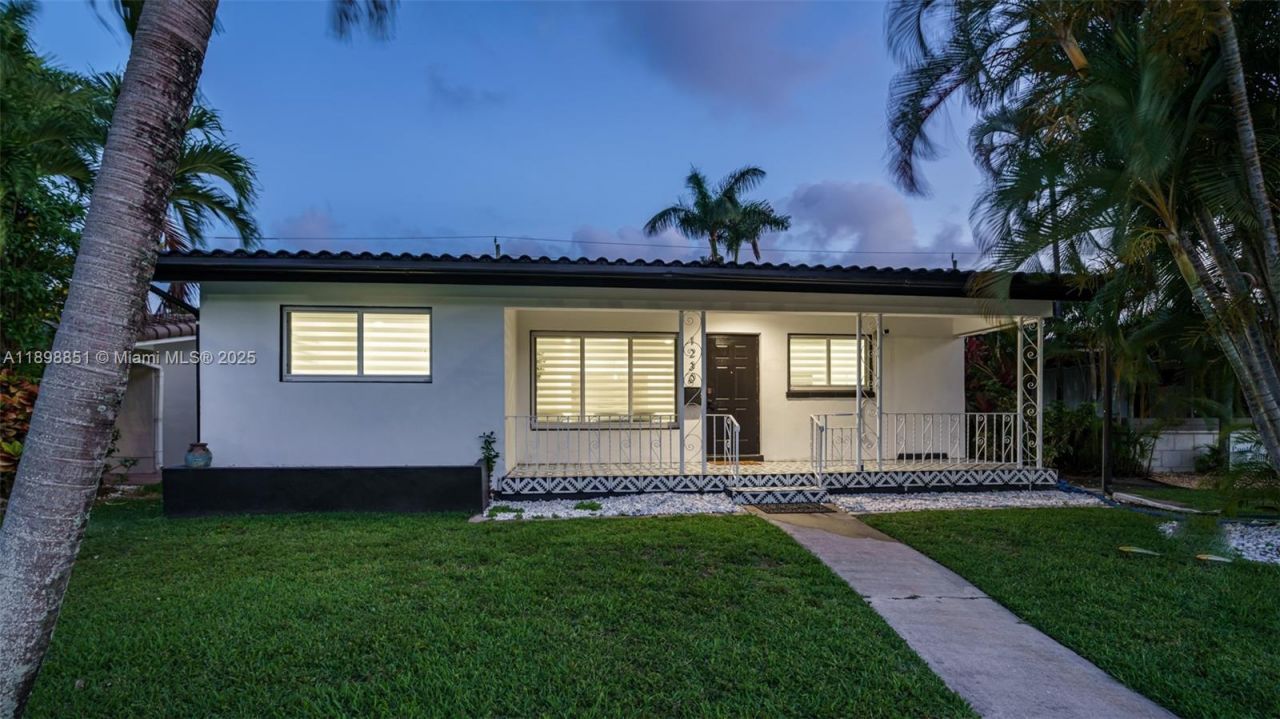 1230 Johnson St, Hollywood, FL 33019 Photo