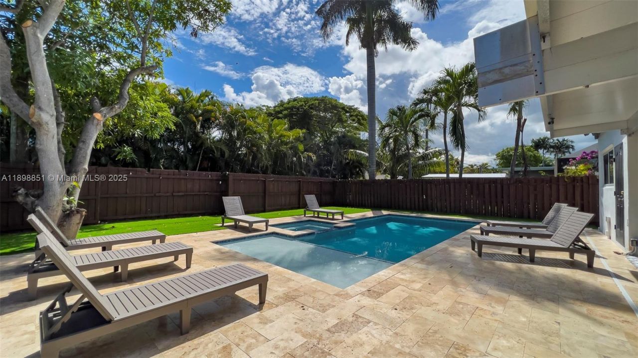 1230 Johnson St, Hollywood, FL 33019 Photo