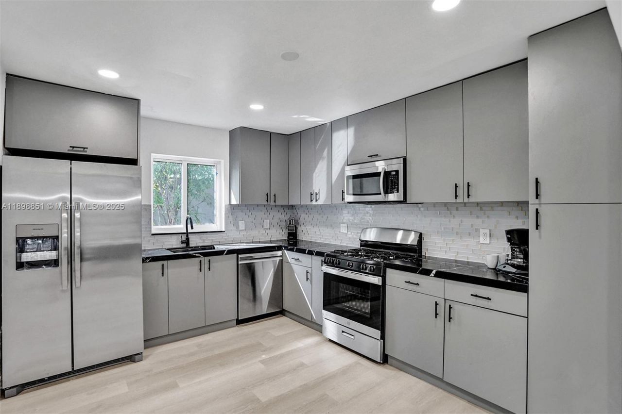 1230 Johnson St, Hollywood, FL 33019 Photo