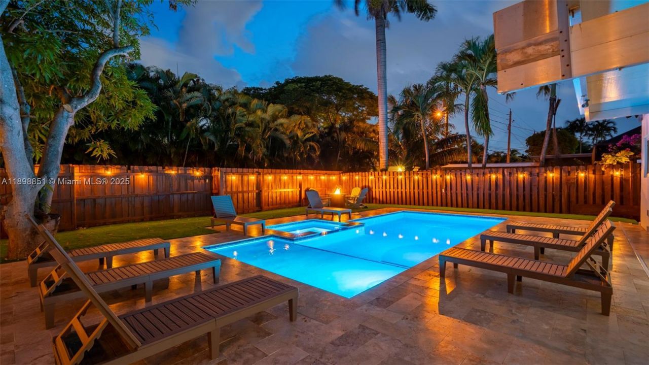 1230 Johnson St, Hollywood, FL 33019 Photo