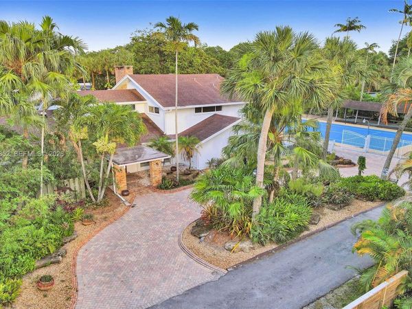 2120 SW 28th Way, Fort Lauderdale, FL 33312