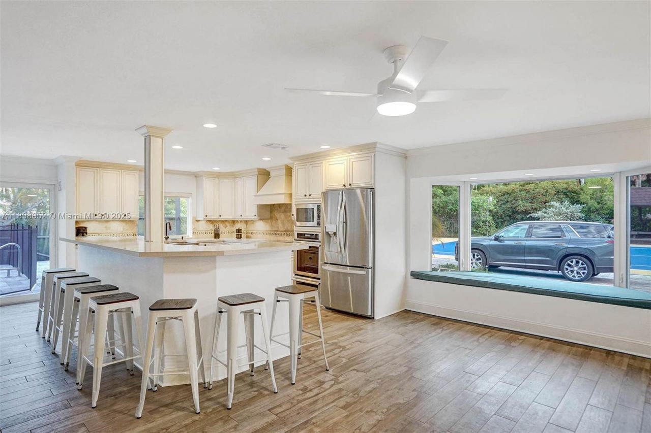 2120 SW 28th Way, Fort Lauderdale, FL 33312 Photo