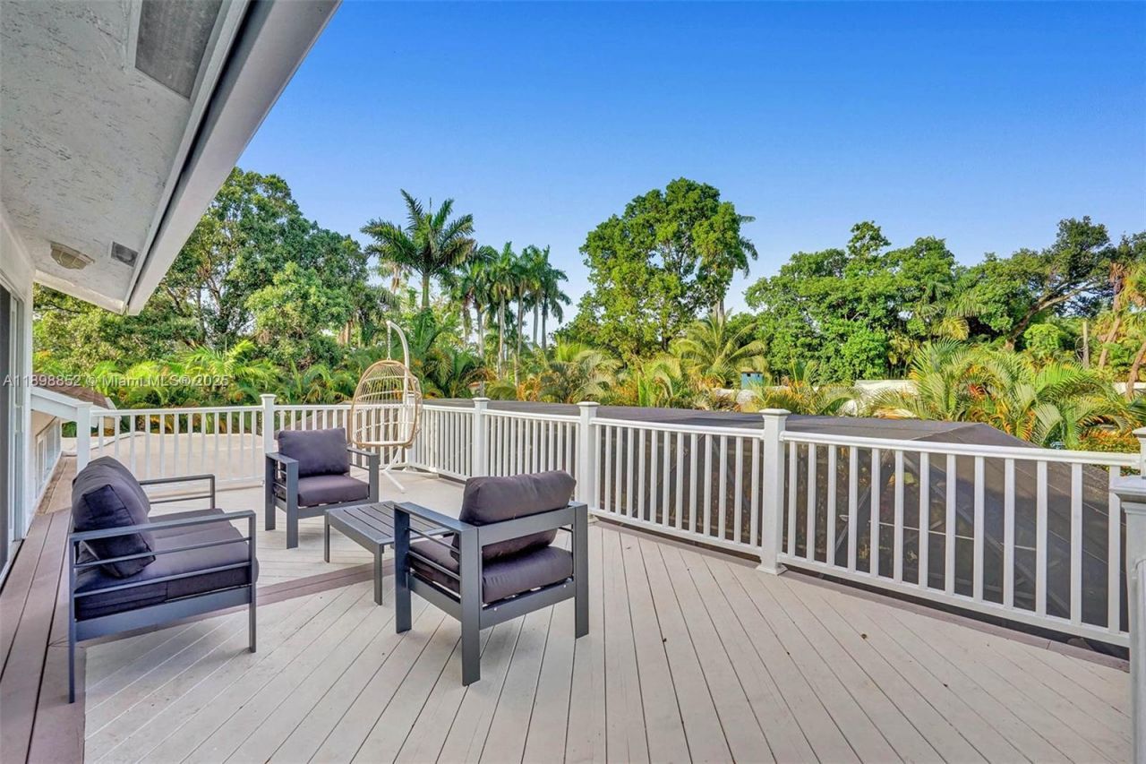 2120 SW 28th Way, Fort Lauderdale, FL 33312 Photo