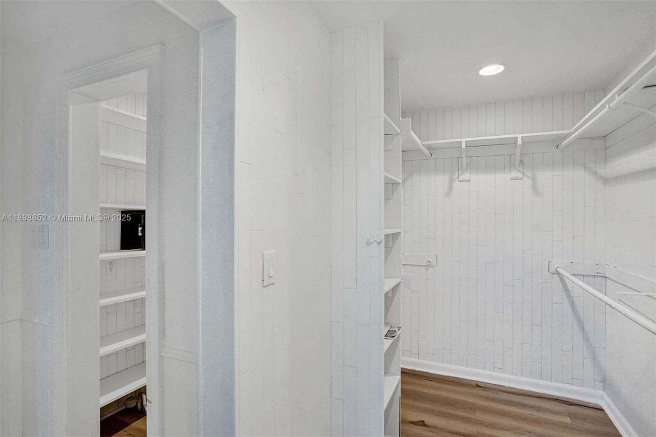 2120 SW 28th Way, Fort Lauderdale, FL 33312 Photo