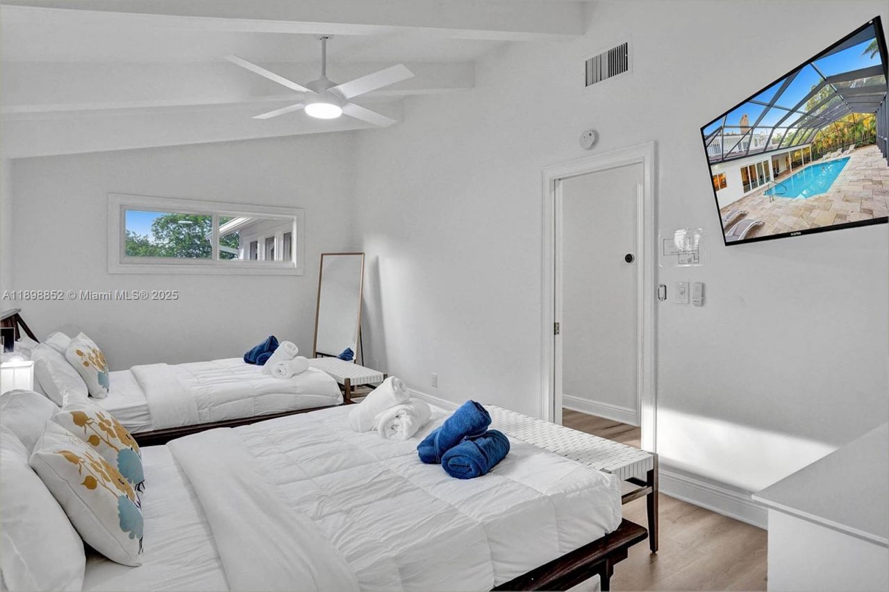 2120 SW 28th Way, Fort Lauderdale, FL 33312 Photo