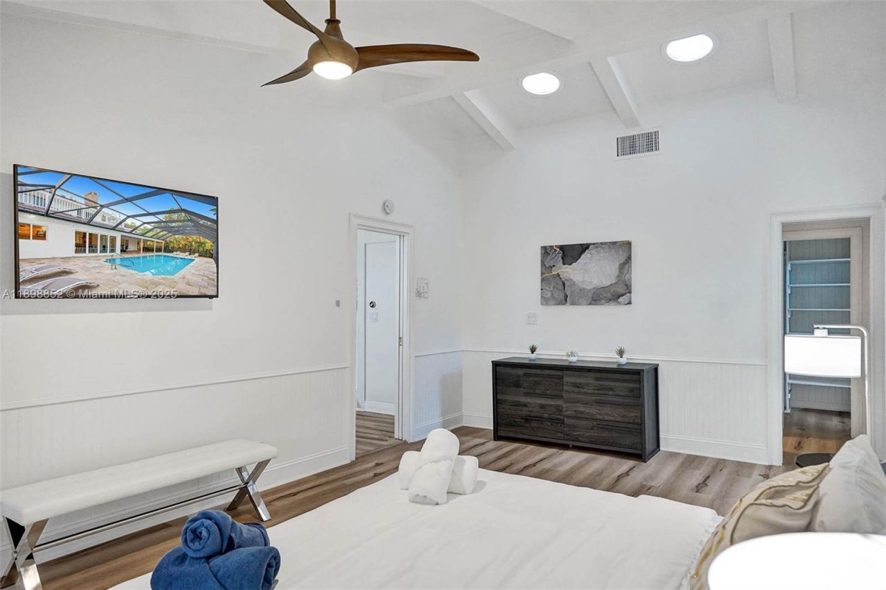 2120 SW 28th Way, Fort Lauderdale, FL 33312 Photo