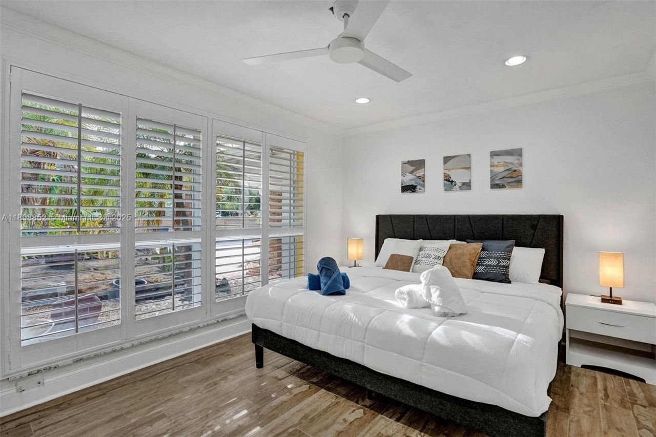 2120 SW 28th Way, Fort Lauderdale, FL 33312 Photo