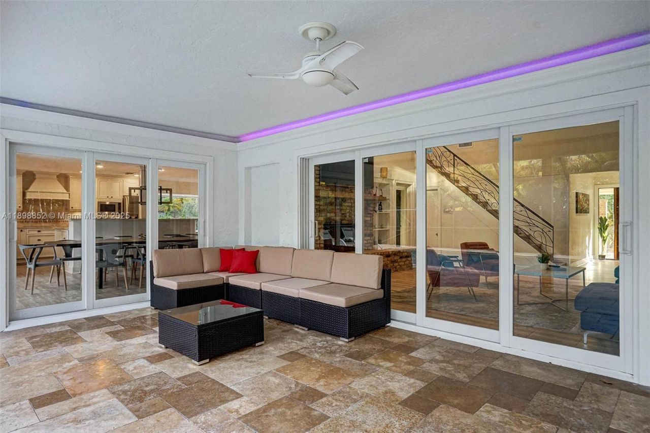 2120 SW 28th Way, Fort Lauderdale, FL 33312 Photo