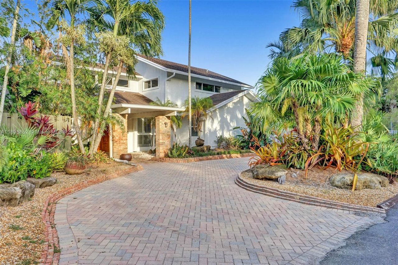 2120 SW 28th Way, Fort Lauderdale, FL 33312 Photo