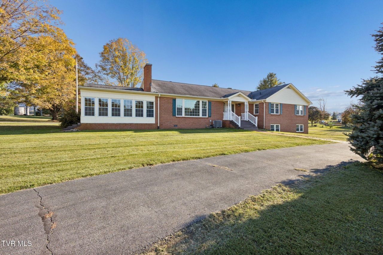 21 Dodge Street, Lebanon, VA 24266 Main Photo