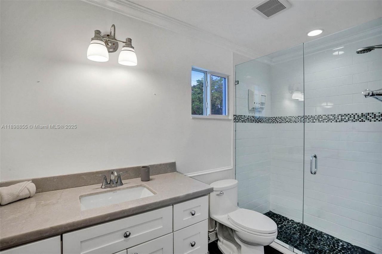 2120 SW 28th Way, Fort Lauderdale, FL 33312 Photo