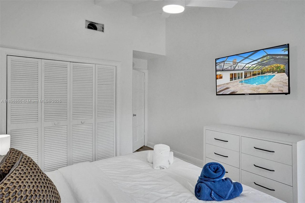 2120 SW 28th Way, Fort Lauderdale, FL 33312 Photo