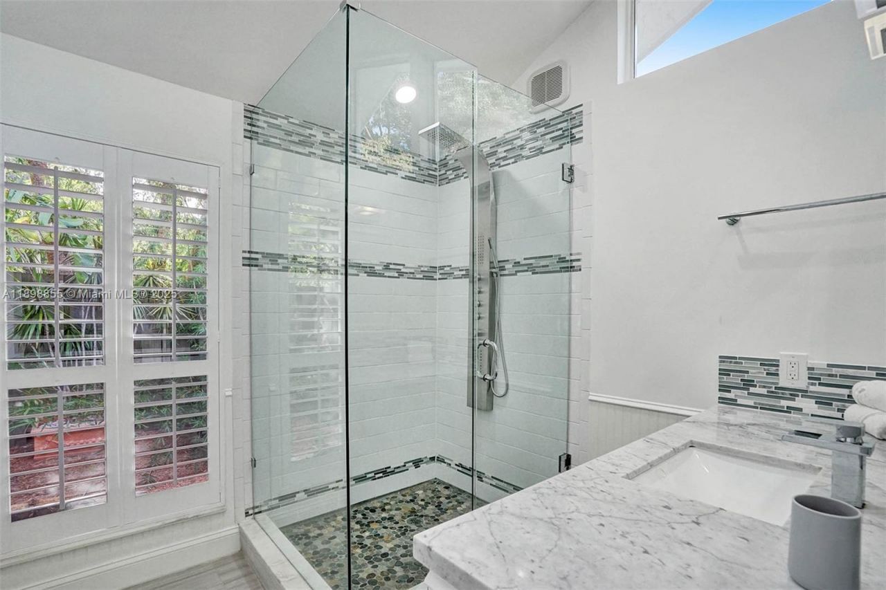 2120 SW 28th Way, Fort Lauderdale, FL 33312 Photo