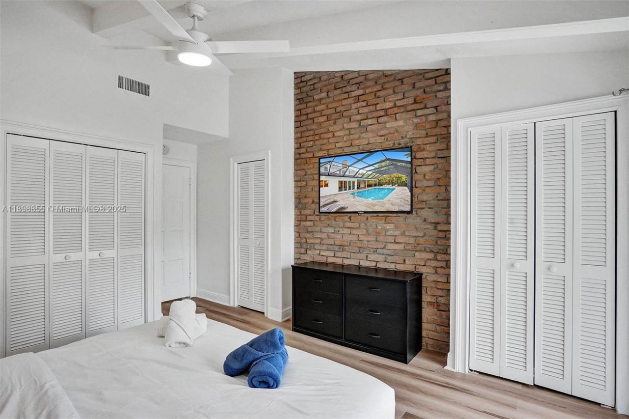 2120 SW 28th Way, Fort Lauderdale, FL 33312 Photo