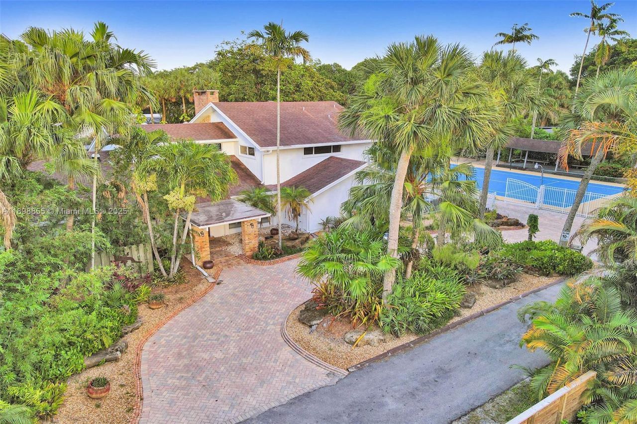 2120 SW 28th Way, Fort Lauderdale, FL 33312 Photo