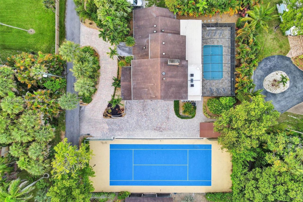 2120 SW 28th Way, Fort Lauderdale, FL 33312 Photo