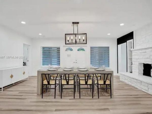 2100 SW 28th Way, Fort Lauderdale, FL 33312