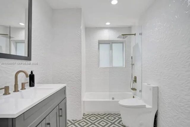 2100 SW 28th Way, Fort Lauderdale, FL 33312 Photo