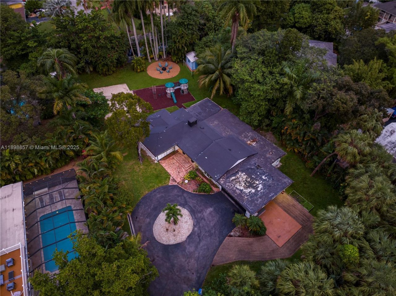 2100 SW 28th Way, Fort Lauderdale, FL 33312 Photo