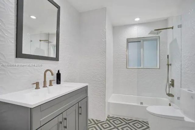 2100 SW 28th Way, Fort Lauderdale, FL 33312 Photo