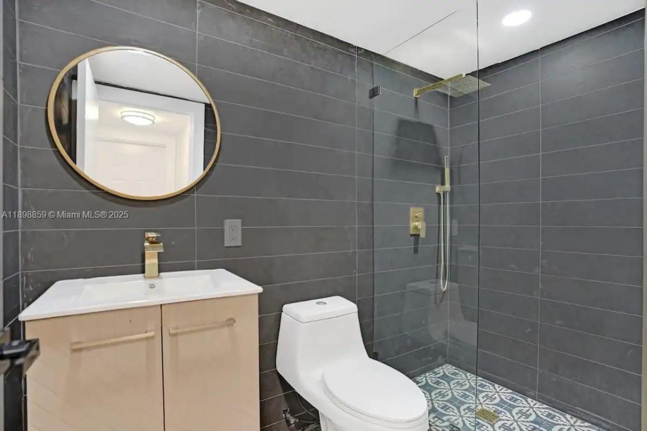 2100 SW 28th Way, Fort Lauderdale, FL 33312 Photo