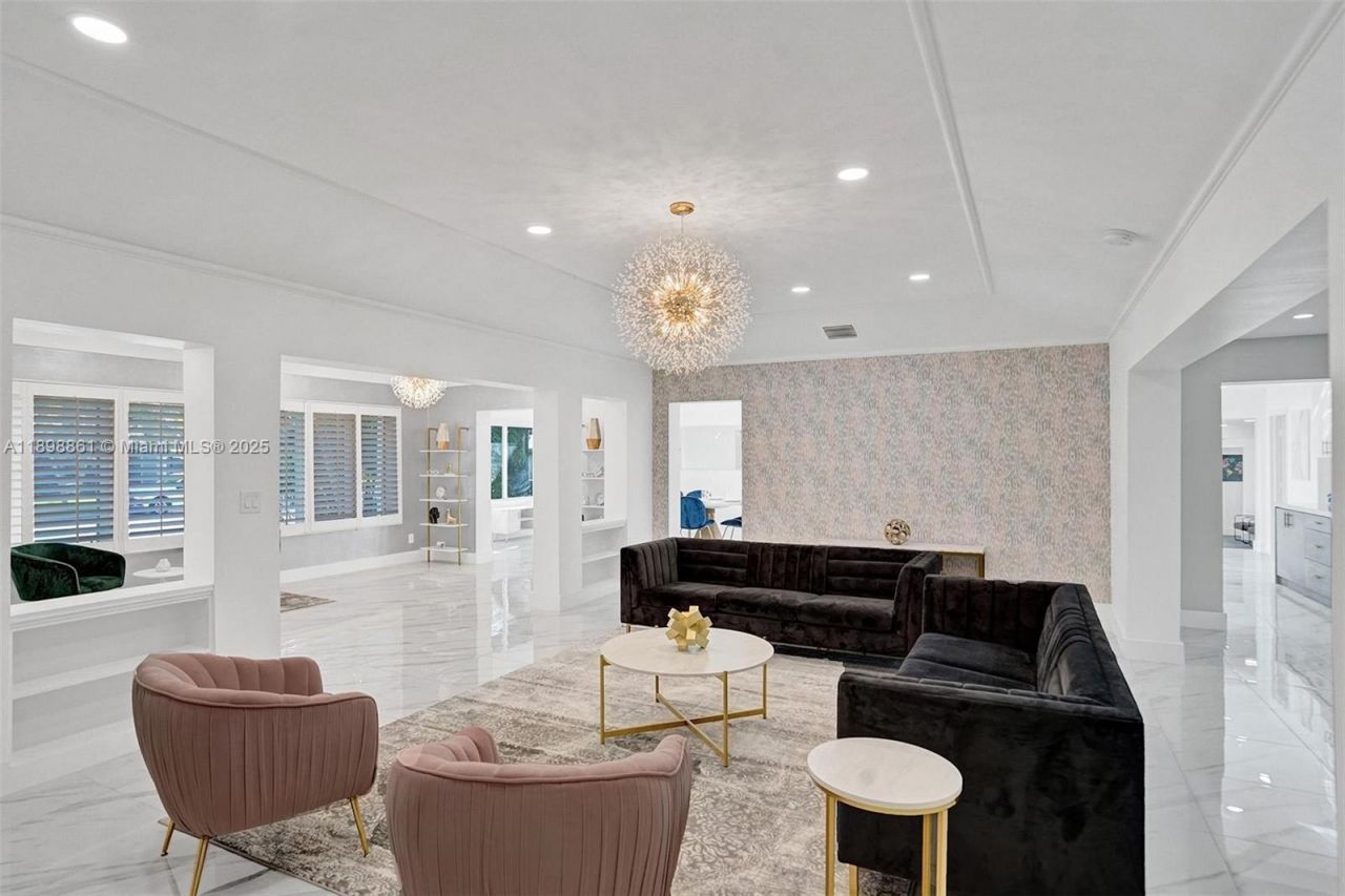 725 Harrison St, Hollywood, FL 33019 Photo