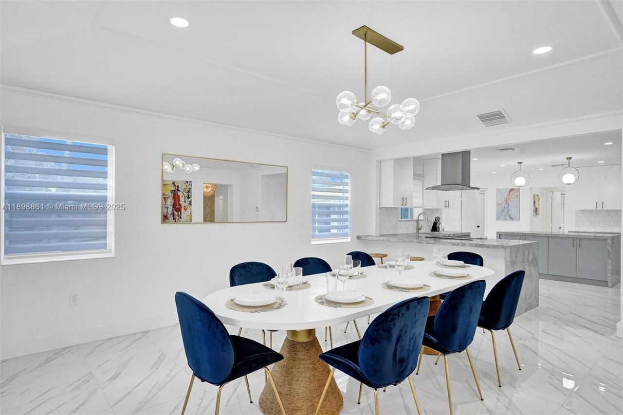 725 Harrison St, Hollywood, FL 33019 Photo