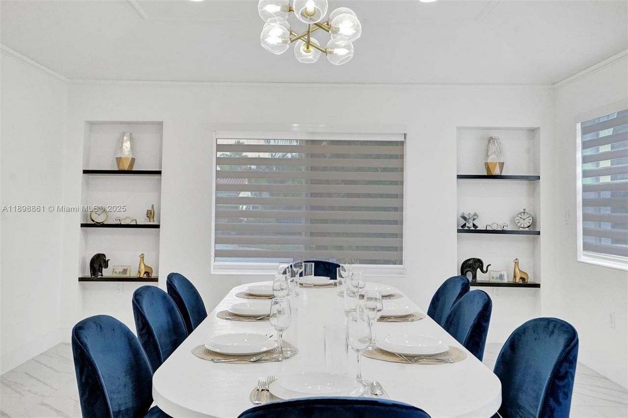 725 Harrison St, Hollywood, FL 33019 Photo