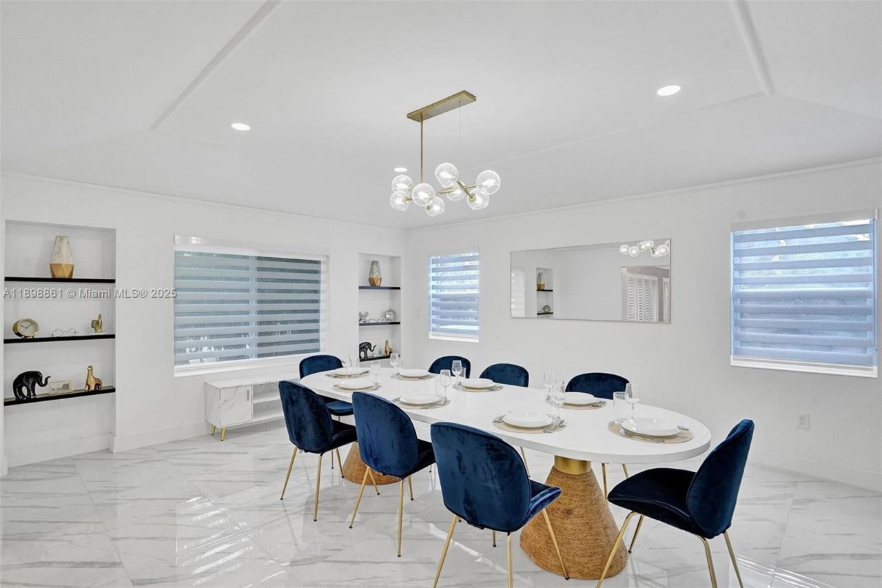 725 Harrison St, Hollywood, FL 33019 Photo