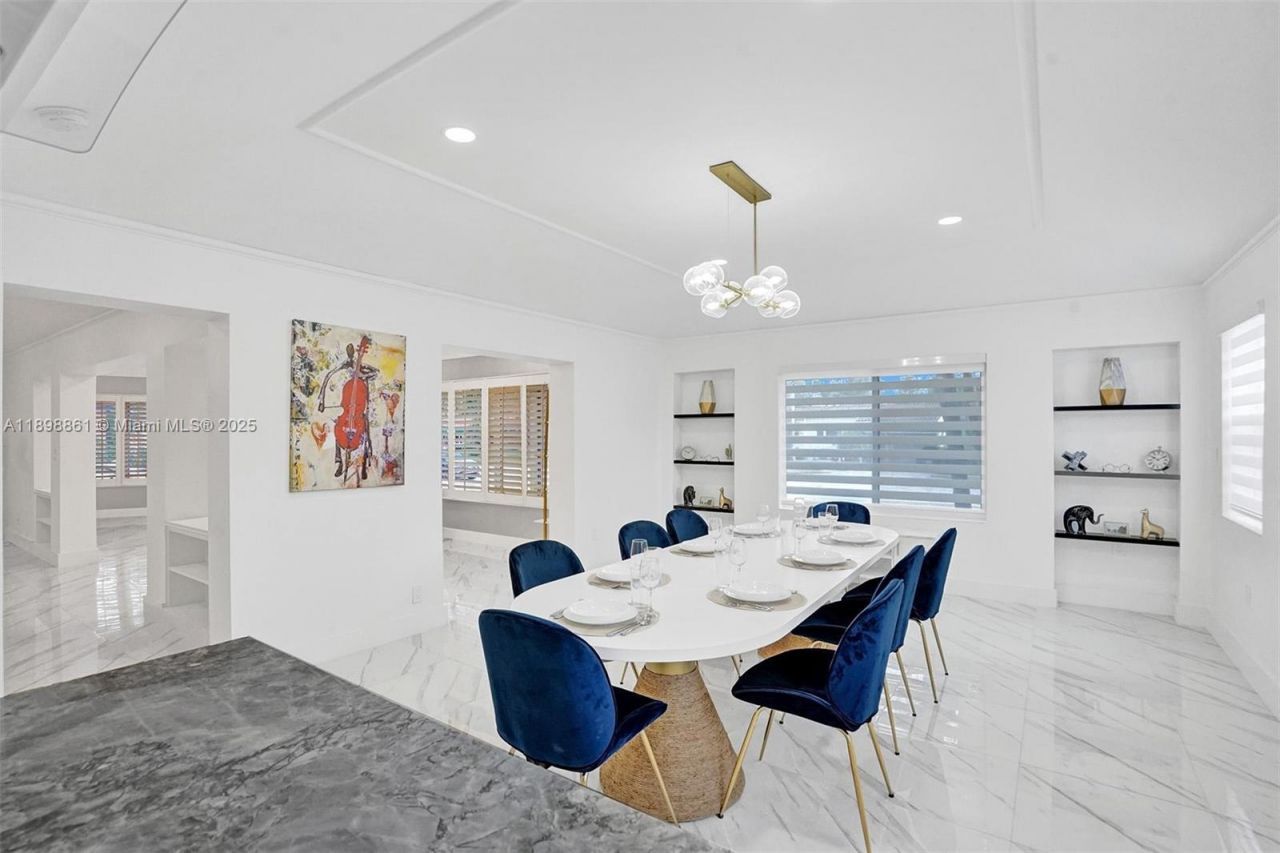 725 Harrison St, Hollywood, FL 33019 Photo