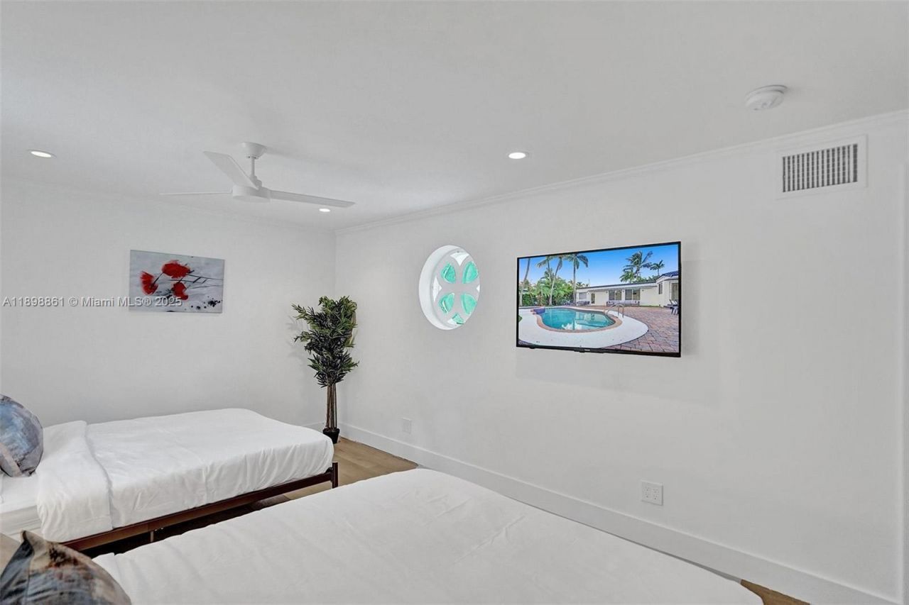 725 Harrison St, Hollywood, FL 33019 Photo