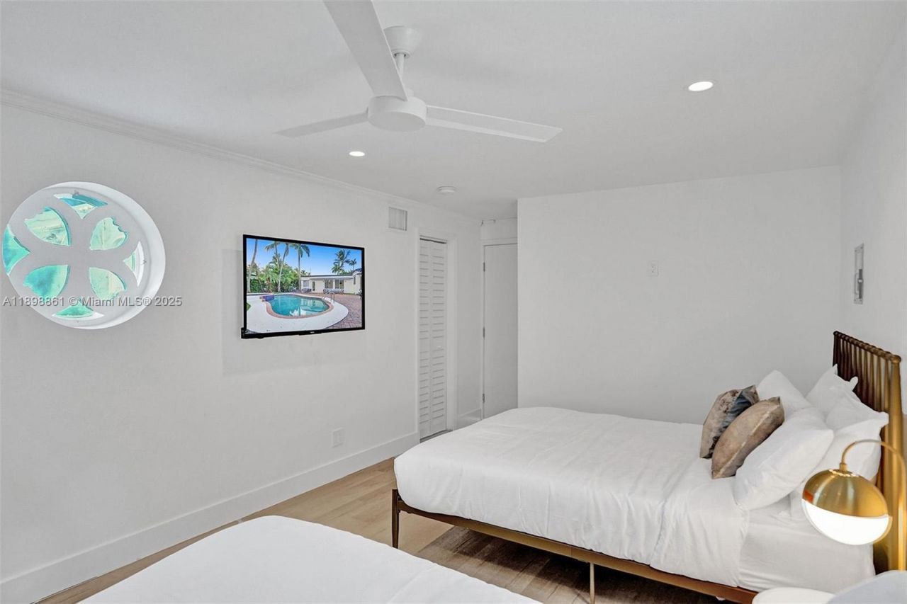 725 Harrison St, Hollywood, FL 33019 Photo